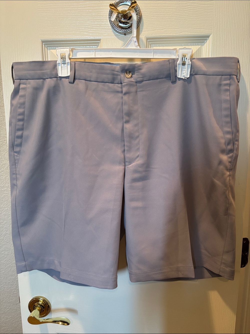 Peter Millar Crown Sport Performance Golf Shorts Gray Flat Front Men's Size 40